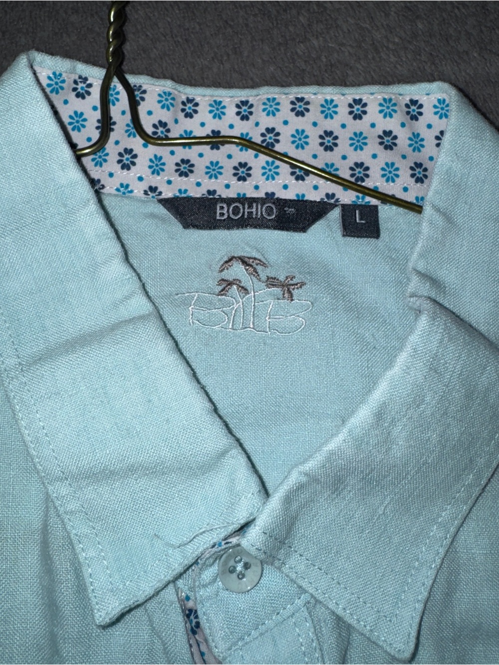 Men's 100% Linen Short-Sleeve Button-Up Shirt in Light Mint - Picture 2 of 5